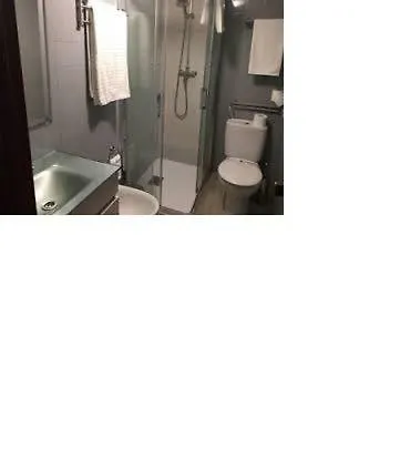 Guest house Hostal Crisol 2*